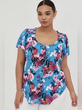 TORRID RAYON SLUB BUTTON-FRONT FLUTTER SLEEVE TOP WOMEN’S SIZE 5X